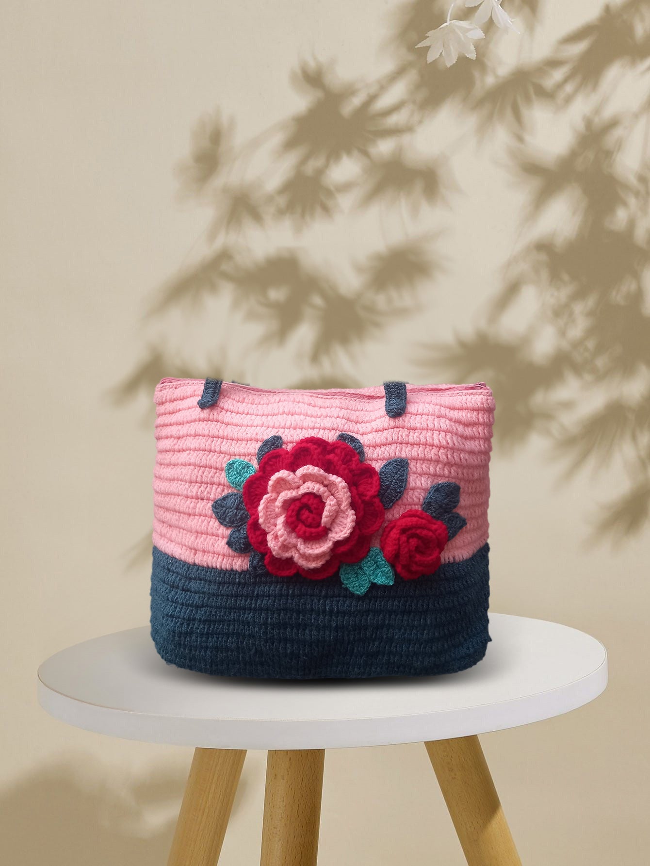 VOLUME 1 :                     Beautiful Crochet Bag In green and pink rose flower